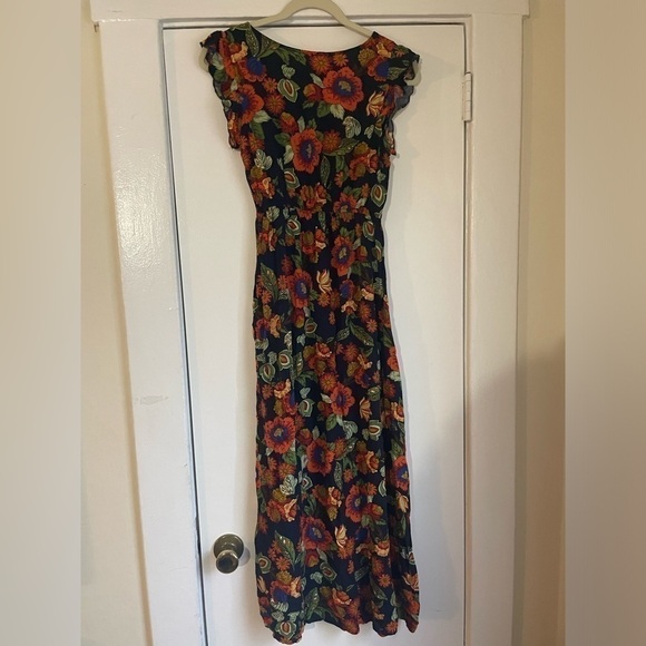 Floral maxi dress with a slit size medium - Picture 10 of 12